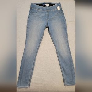 NWT Mid-Rise Jegging Sz 12